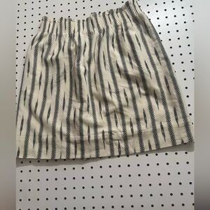 J Crew mini skirt size 0 good condition striped cream/black/gray Aztec print